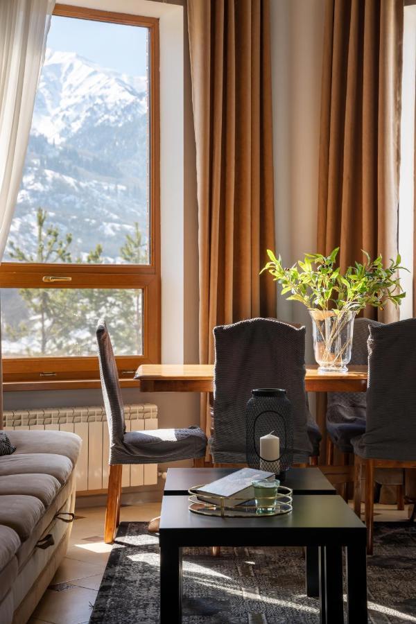 Chalet Mountain View
